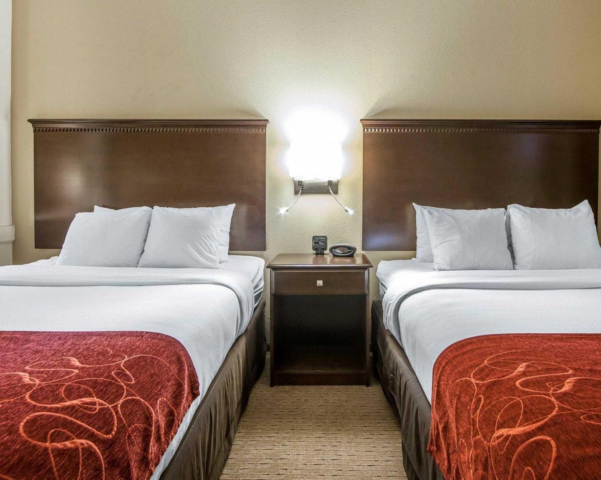 คอมฟอร์ต สวีท มาเรียตตา - พาร์คเกอร์เบิร์ก Hotel แมริเอ็ตตา ภายนอก รูปภาพ
