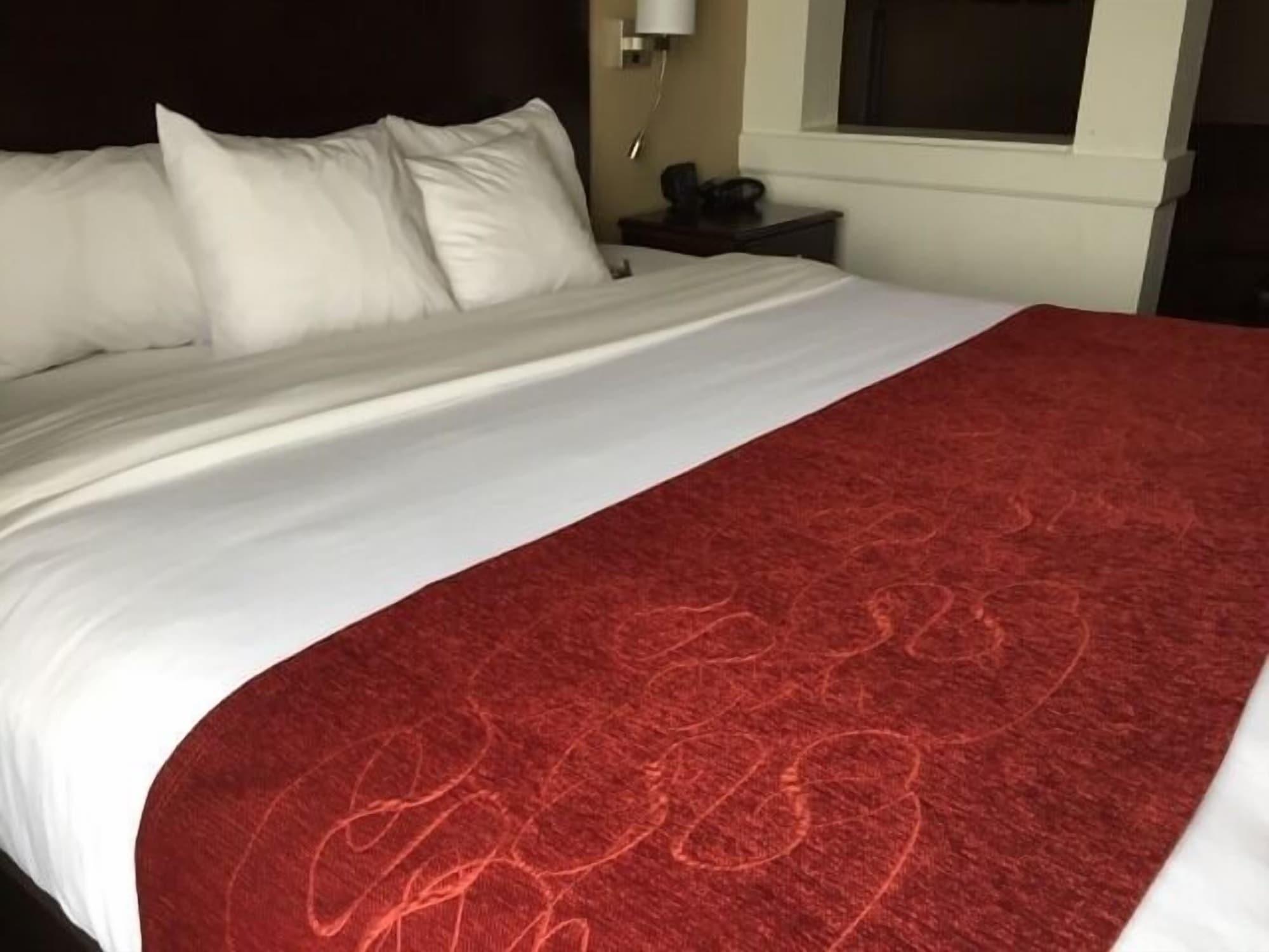 คอมฟอร์ต สวีท มาเรียตตา - พาร์คเกอร์เบิร์ก Hotel แมริเอ็ตตา ภายนอก รูปภาพ